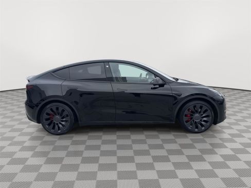 Used 2022 Tesla Model Y Performance image 9