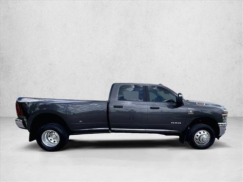 Used 2026 RAM 3500 Big Horn AWD/4WD image 5