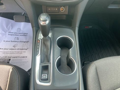 Used 2019 Chevrolet Equinox LT image 19