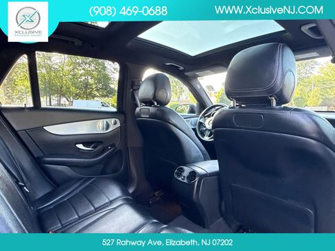 Used 2019 Mercedes-Benz GLC 300 4MATIC image 26