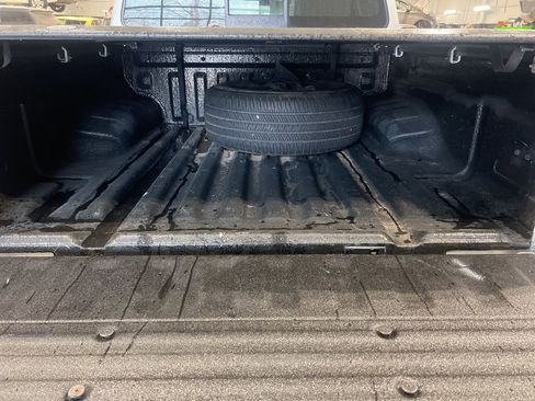 Certified 2018 Nissan Frontier SV image 11