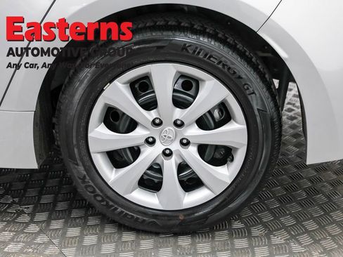 Used 2024 Toyota Corolla LE image 31