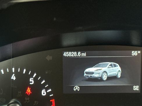 Used 2020 Ford Escape SE image 26