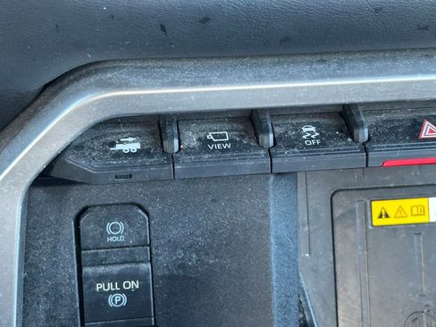 Used 2022 Toyota Tundra Platinum RWD image 35