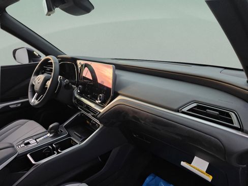 Certified 2026 Lexus TX 500h AWD w/ Technology Package image 32