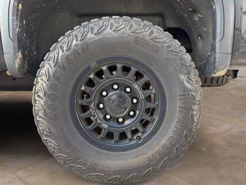 Used 2024 GMC Sierra 2500 AT4X w/ AT4X AEV Edition AWD/4WD image 24