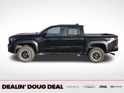Used 2024 Toyota Tacoma TRD Off-Road image 3