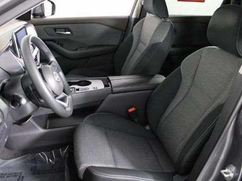 Certified 2022 Nissan Rogue SV image 16