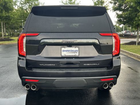 Used 2023 GMC Yukon XL Denali Ultimate AWD/4WD image 8