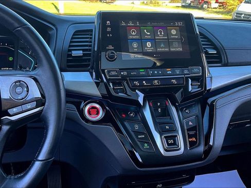 Used 2023 Honda Odyssey Touring image 6