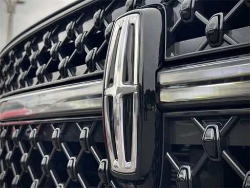 New 2025 Lincoln Navigator Reserve w/ Jet Appearance Package image 17