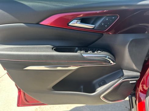 Certified 2026 Chevrolet Traverse RS AWD/4WD image 17