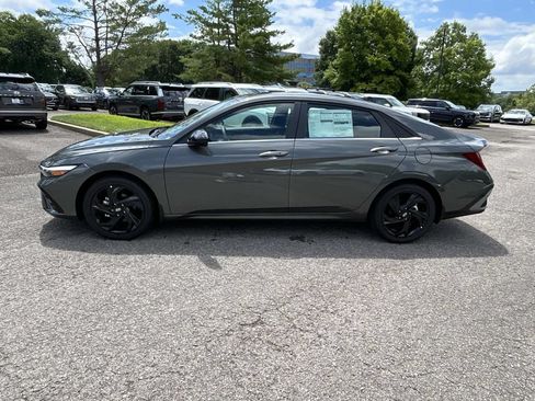 New 2026 Hyundai Elantra SEL Sport Premium FWD image 4