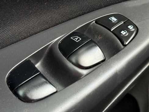 Used 2018 Nissan Sentra SV FWD image 22