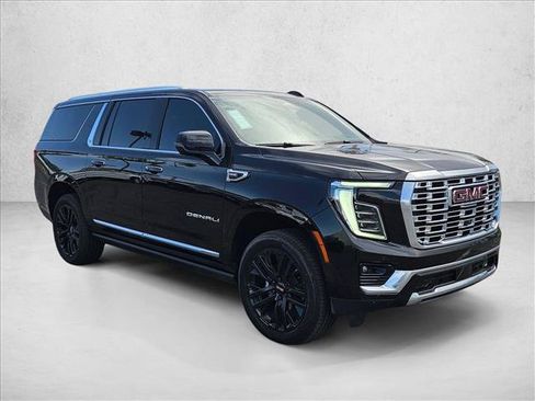New 2026 GMC Yukon XL Denali w/ Sun & Power Step Package AWD/4WD image 7