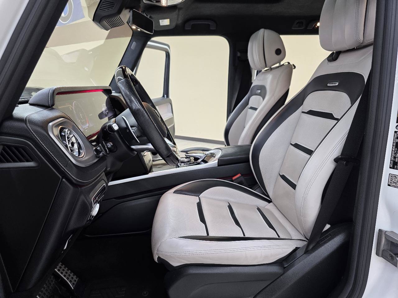 Used 2021 Mercedes-Benz G 63 AMG 4MATIC w/ G Manufaktur Interior Package image 17