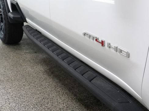 Used 2024 GMC Sierra 2500 AT4 w/ AT4 Premium Plus Package AWD/4WD image 28