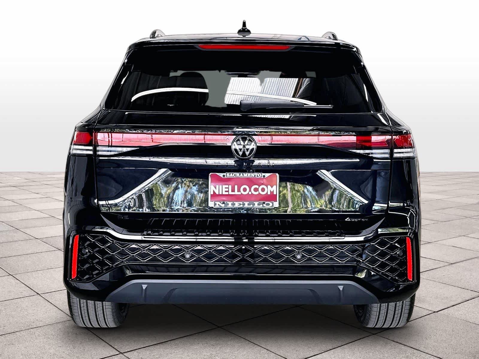 New 2026 Volkswagen Tiguan SE R-Line AWD/4WD image 4