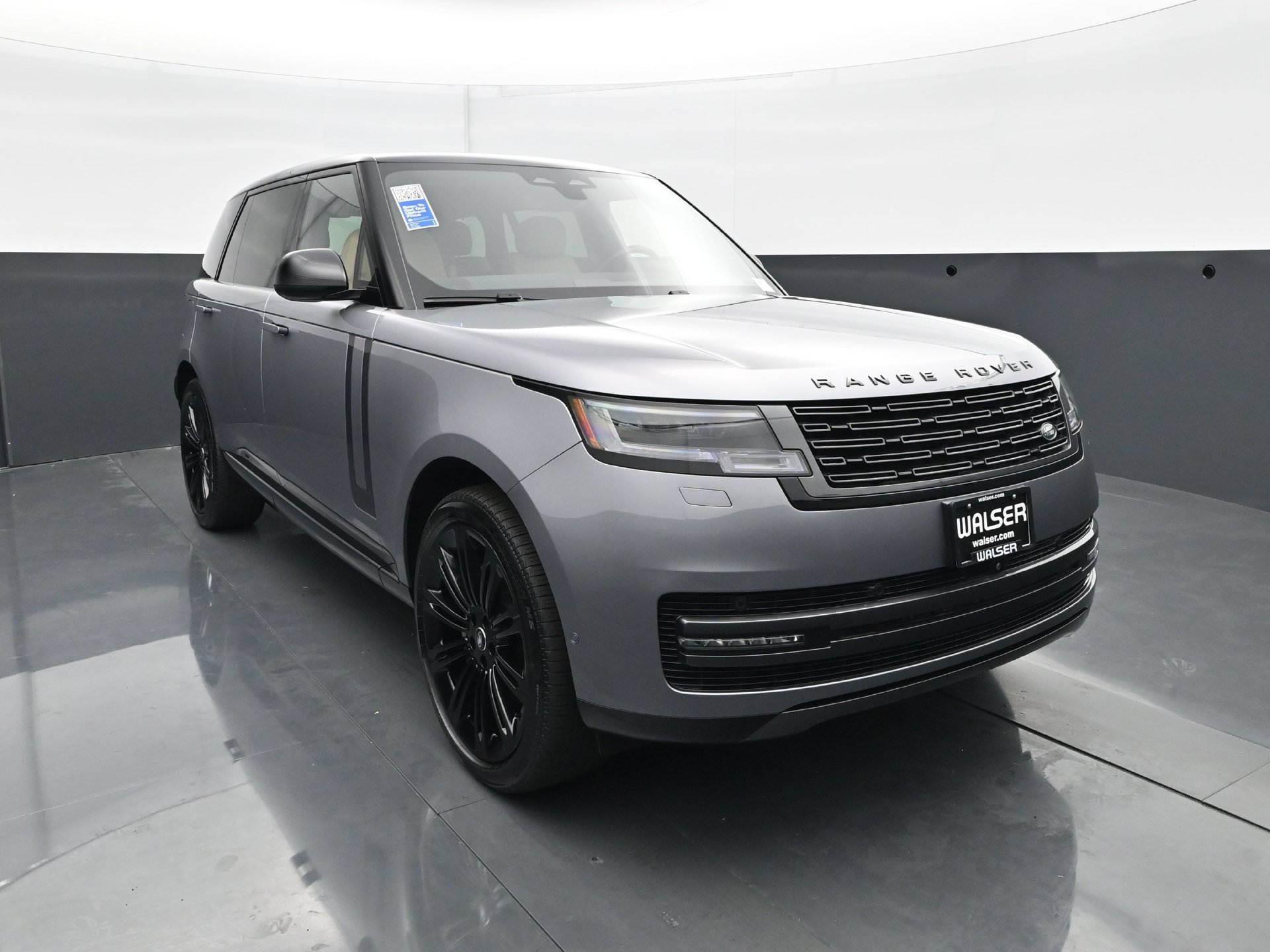 Used 2025 Land Rover Range Rover Long Wheelbase SE AWD/4WD image 11