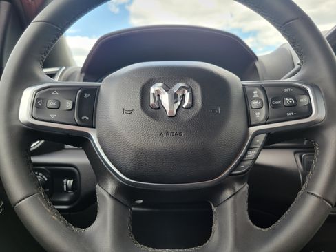 Used 2025 RAM 2500 Big Horn AWD/4WD image 9