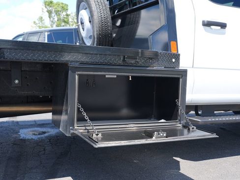 Used 2025 Ford F550 4x4 Crew Cab image 12