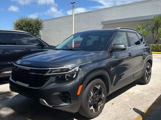 Used 2024 Kia Seltos EX FWD video 1