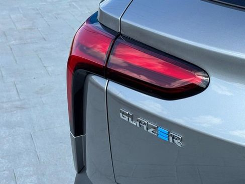 New 2025 Chevrolet Blazer EV LT image 9