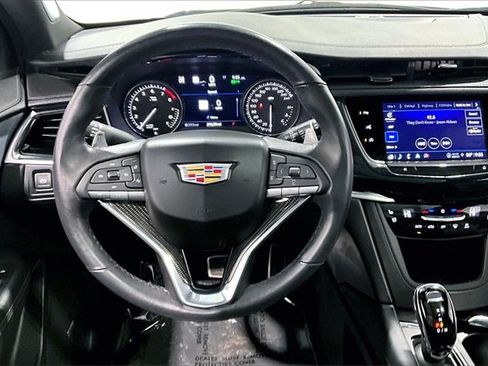 Used 2023 Cadillac XT6 Sport image 8