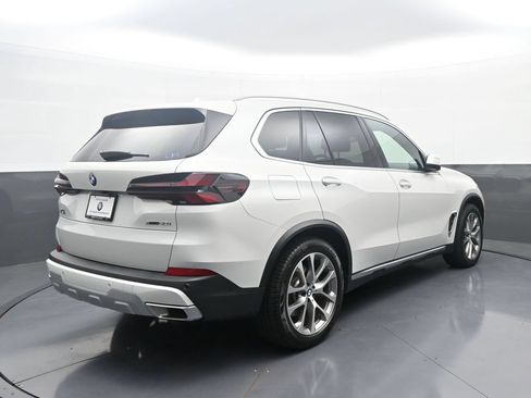 Used 2024 BMW X5 xDrive40i w/ Premium Package AWD/4WD image 7