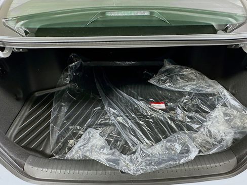 Used 2025 Honda Accord SE image 16