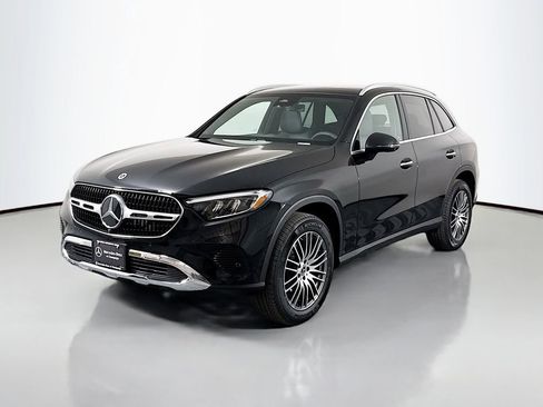 Used 2026 Mercedes-Benz GLC 300 4MATIC image 3