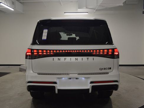 New 2026 INFINITI QX80 4WD image 4