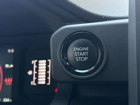 Used 2025 Toyota Tacoma SR5 AWD/4WD image 22