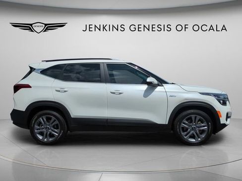 Used 2021 Kia Seltos S AWD/4WD image 2
