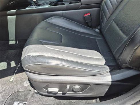 Used 2023 Hyundai Elantra Limited FWD image 14