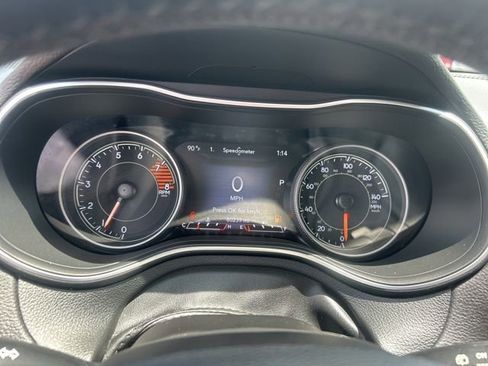 Used 2019 Jeep Cherokee Limited AWD/4WD image 20