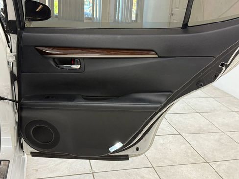 Used 2013 Lexus ES 350 w/ Luxury Pkg image 20
