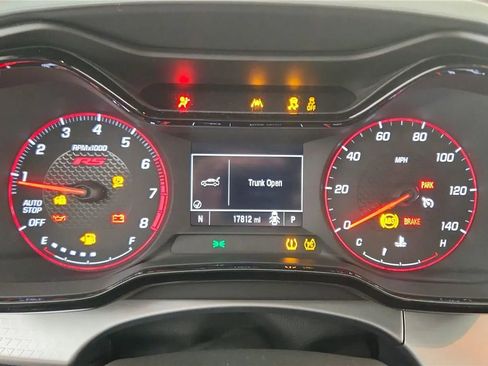 Used 2025 Chevrolet Trax RS w/ Driver Confidence Package FWD image 24