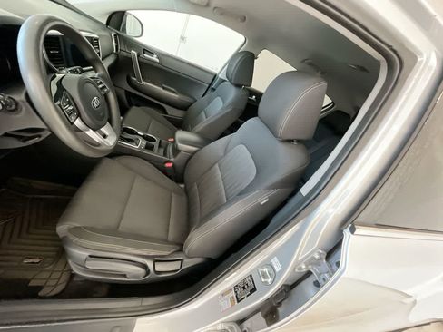 Used 2020 Kia Sportage LX AWD/4WD image 11