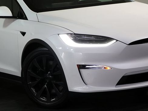 Used 2023 Tesla Model X AWD/4WD image 9