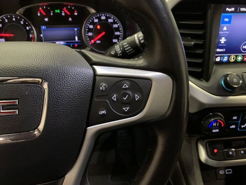 Used 2020 GMC Acadia SLE image 23