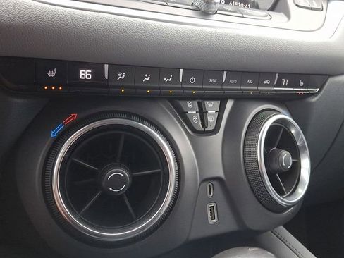 Used 2020 Chevrolet Blazer LT image 15