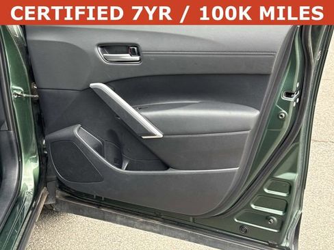 Used 2024 Toyota Corolla Cross XLE image 8