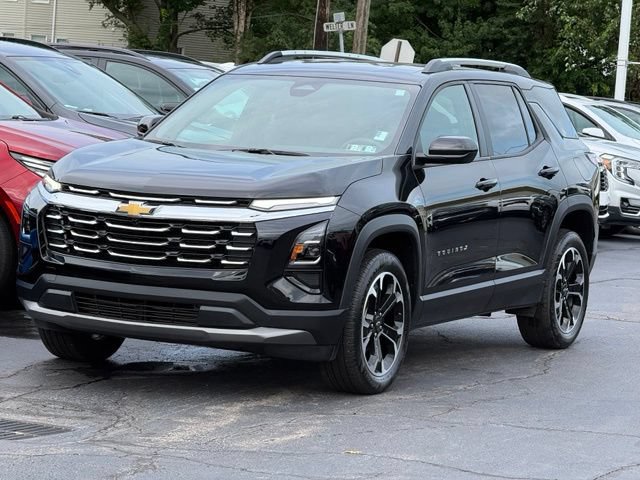 Used 2025 Chevrolet Equinox LT w/ Convenience Package II AWD/4WD image 3