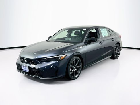 Used 2025 Honda Civic Sport Touring image 1