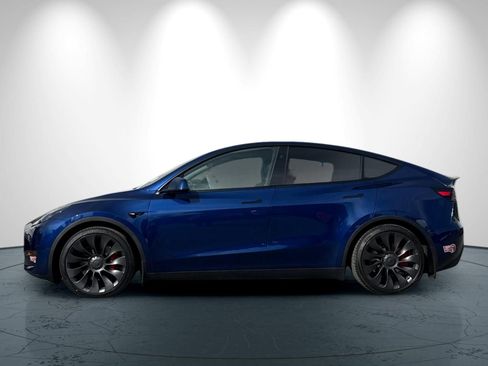 Used 2023 Tesla Model Y Performance image 7