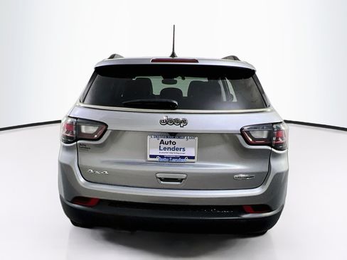 Used 2022 Jeep Compass Latitude w/ Sun and Sound Group AWD/4WD image 6