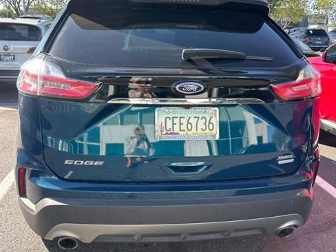 Used 2020 Ford Edge SEL w/ Convenience Package FWD image 4