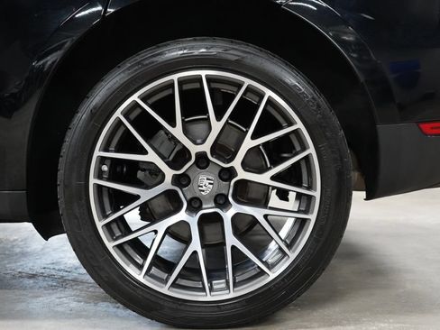 Used 2020 Porsche Macan S AWD/4WD image 32
