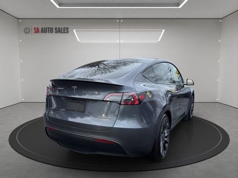 Used 2022 Tesla Model Y Performance image 5